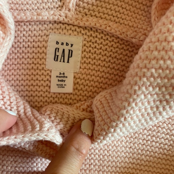 Baby gap sweater - Picture 2 of 2